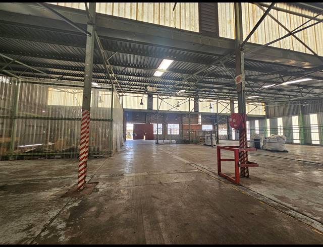9,058M² WAREHOUSE TO LET IN TUNNEY